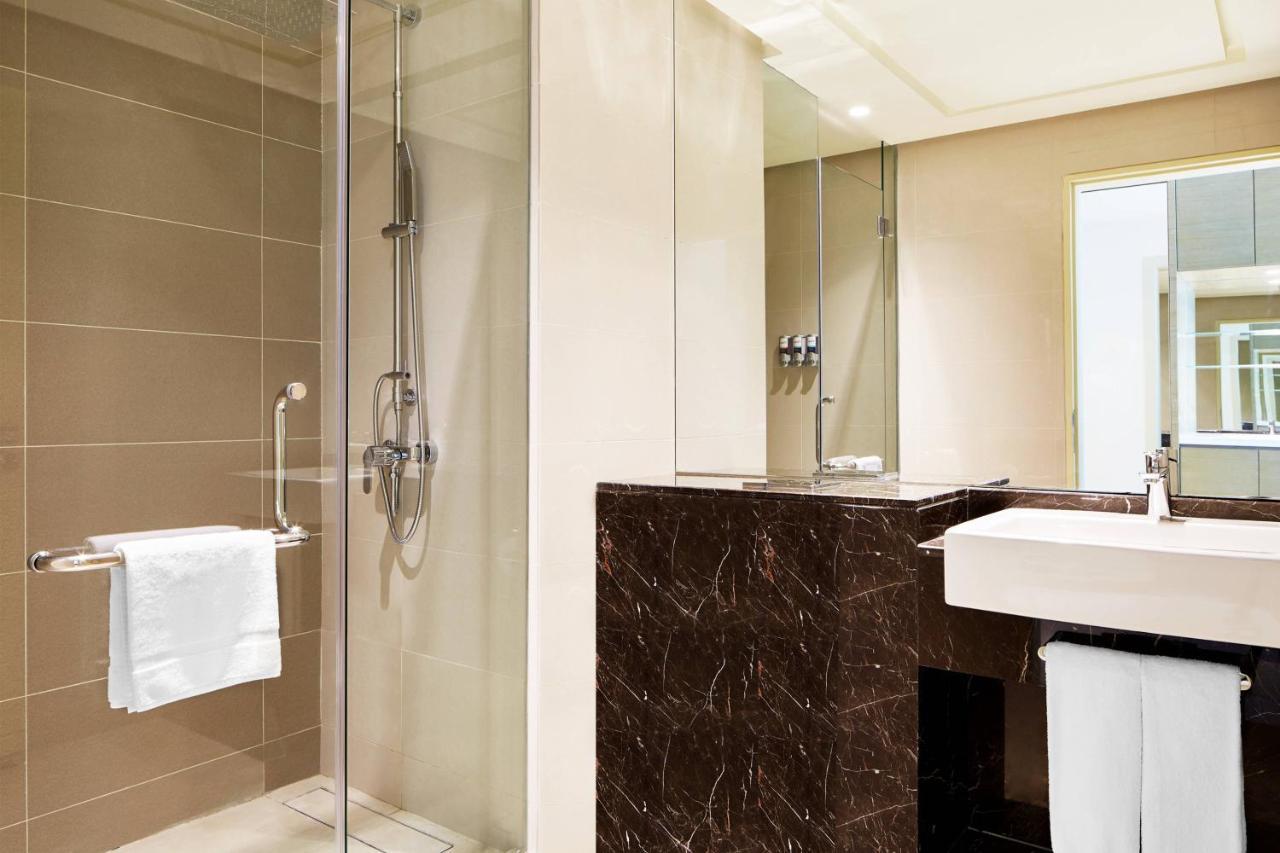 Four Points By Sheraton Puchong Exteriör bild