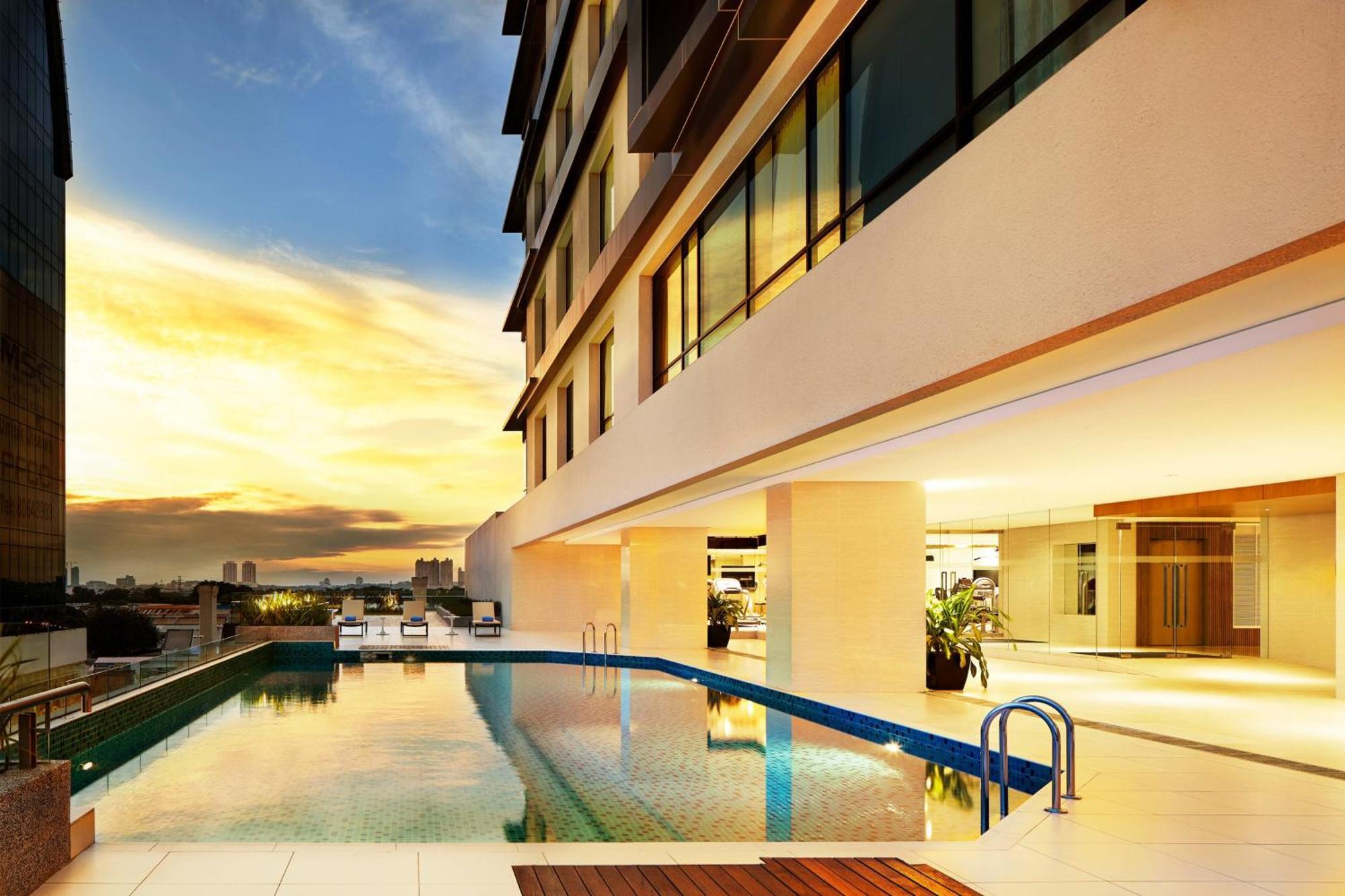 Four Points By Sheraton Puchong Exteriör bild