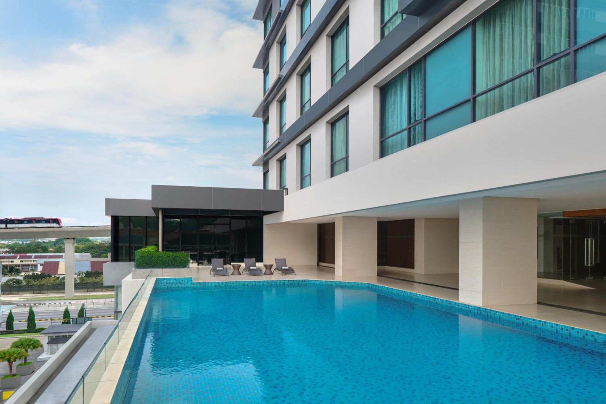 Four Points By Sheraton Puchong Exteriör bild