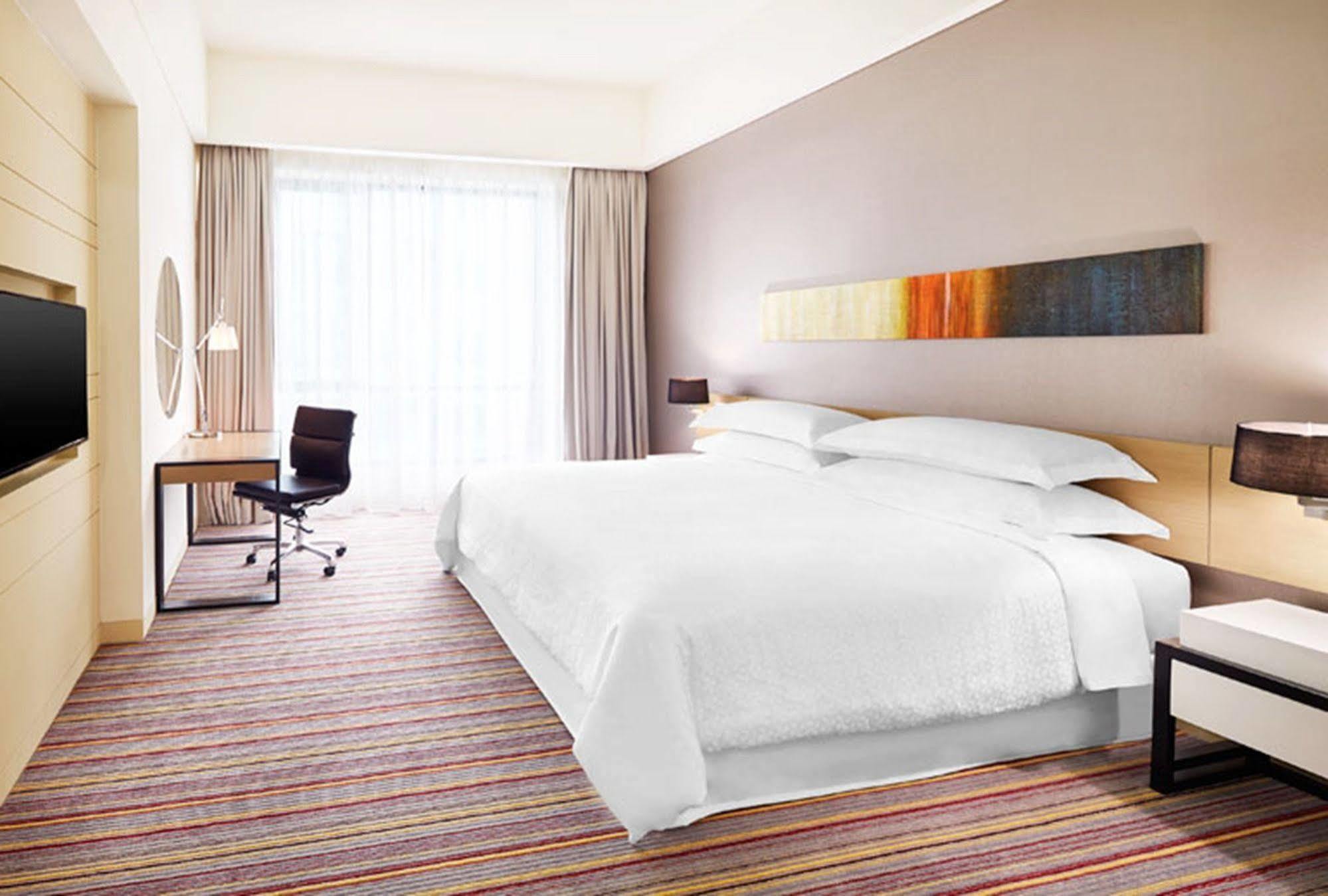 Four Points By Sheraton Puchong Exteriör bild